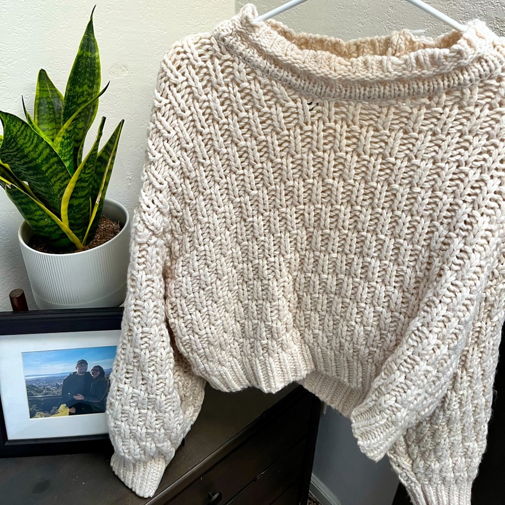 Universal Thread Knitted Crop Sweater
